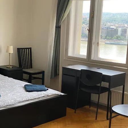 Lägenhet Danube Panorama Apartment